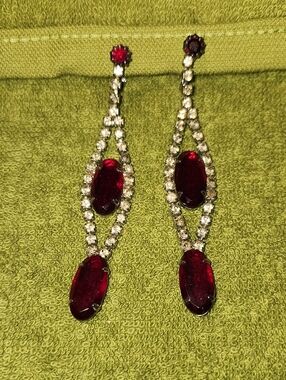 Vintage Red Glass & Clear Rhinestone Tiered Drop Clip-On Earrings